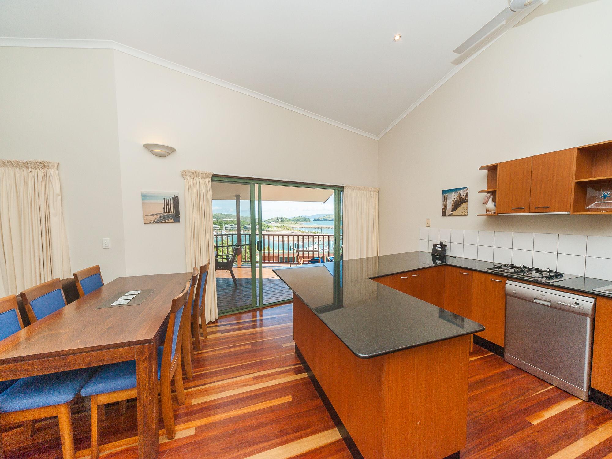 Hamilton Island Holiday Homes Exteriör bild